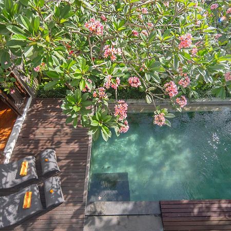 Canggu Circle Villa By Ini Vie Hospitality Exterior foto